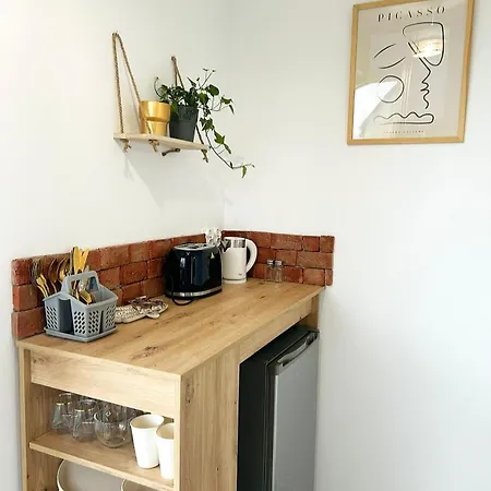 Cudne Manowce ليبا